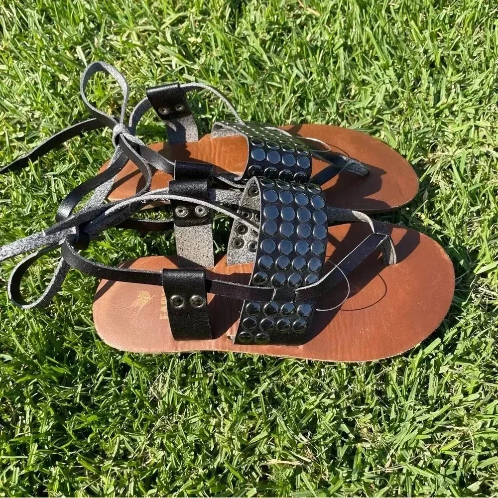 Faryl by Faryl Robin Boho Black Leather Studded Tie Thong Sandals Size 6